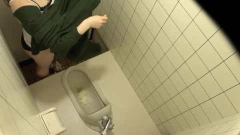 PYM-461 Sexual Desire in the Toilet, Masturbation, Piss, Voyeur HD