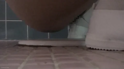 AOZ-205z Spycam in toilet gymnasium, voyeur on schoolgirls as they shitting.