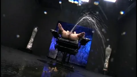 keeks 3005 – Pouring My Pee All Over Myself — Complete Footage