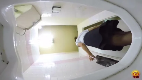 EE-193 Style Toilet Pissing 和式トイレ盗撮 便槽内叩きつけ!レーザービーム尿軸おしっこ HD