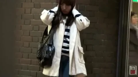 JG-135 Public Incontinence Piss 禁断投稿シリーズ　015　公共失禁　1 羞恥・調教
