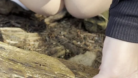 tiffstreatsxoxo – Peeing while hiking in Washington — Complete Footage