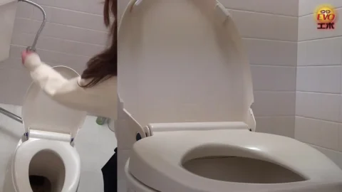 E74-01 Schoolgirls pooping back in front on toilet. (HD 720p)